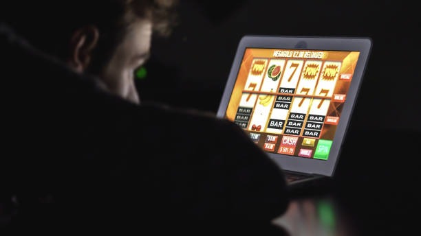 Mobile interface with payment options like GoPay